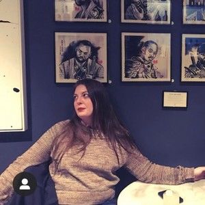 Meet your Posher, Holly